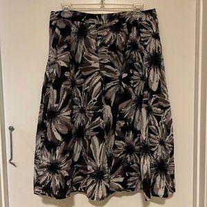 Apt 9 Skirt with Delicate Sequin Detail Size 4